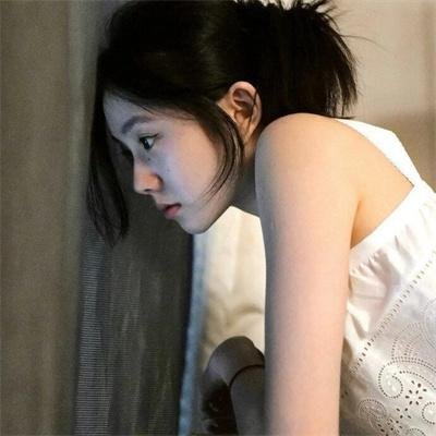 战火中的小狐狸